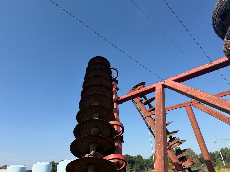 massey-ferguson-820-image-49