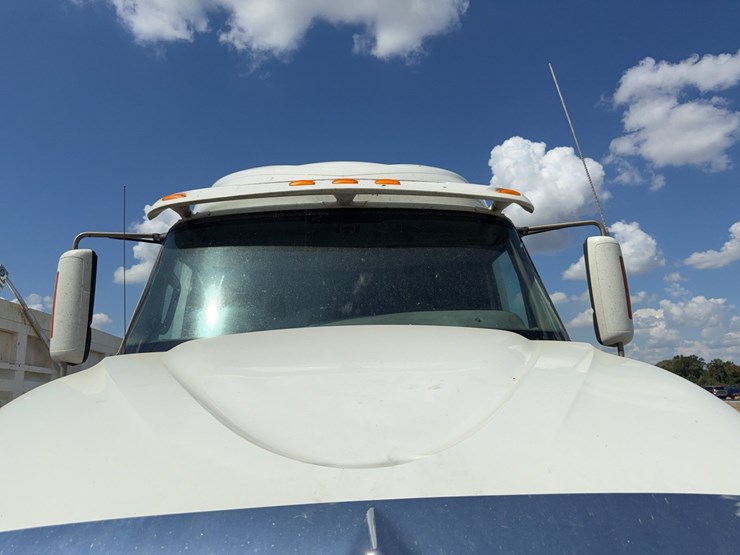 2015-international-prostar-image-53