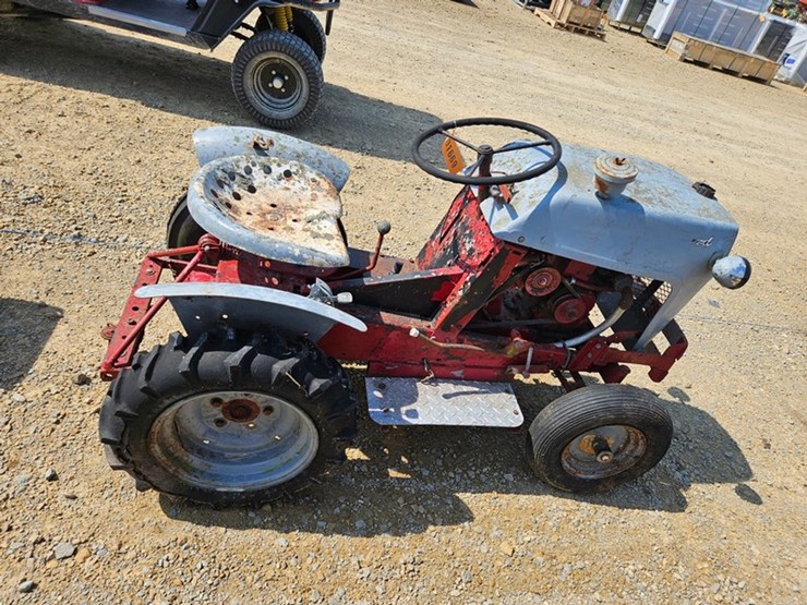 ford-tractor-image-6