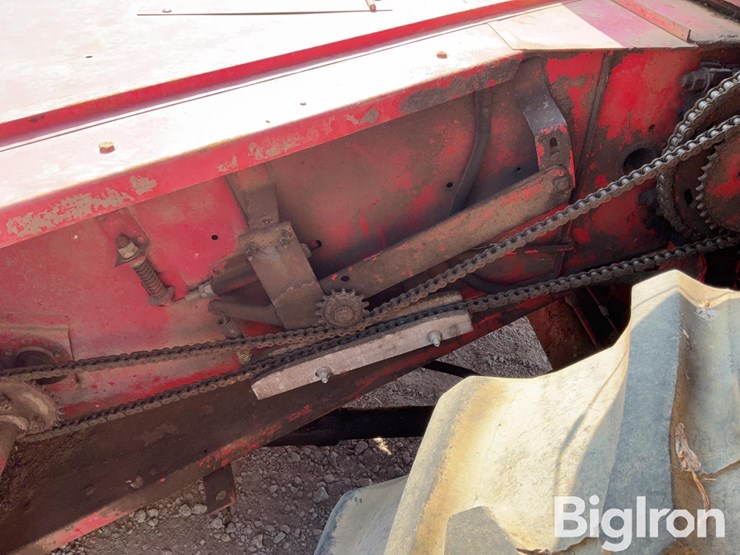 1966-massey-ferguson-410-image-13
