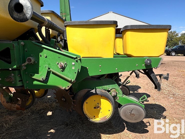 john-deere-7200-image-20
