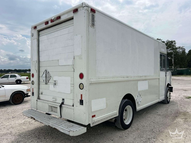 2000-freightliner-mt45-image-3