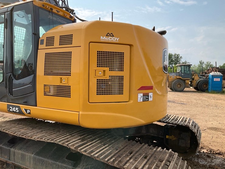 2023-john-deere-245-image-44