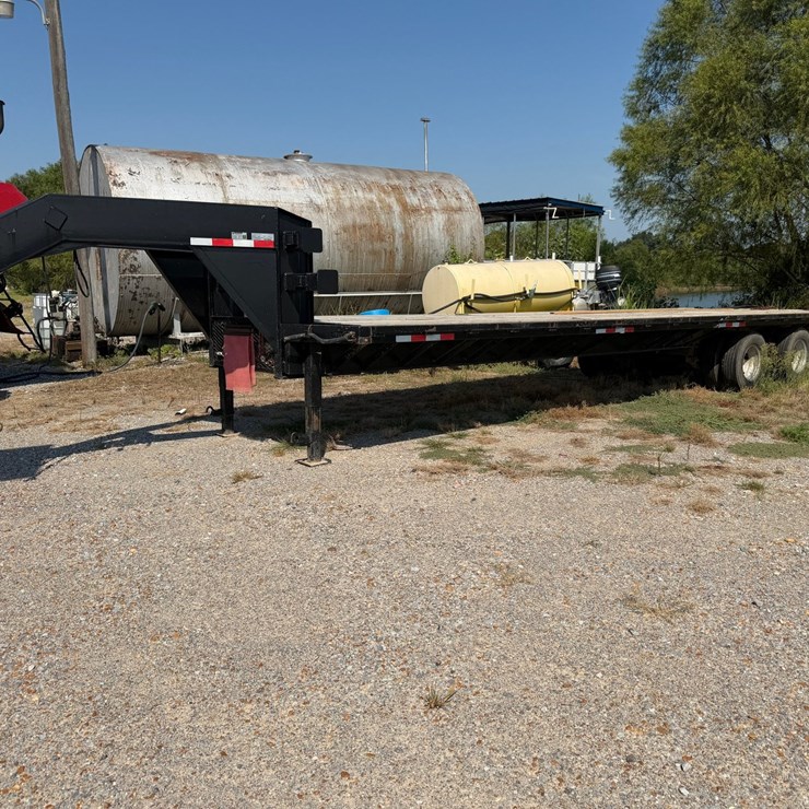 #54420 • 2023 M. B. Bowen Company T/A 32' x 102" Gooseneck Flatbed Trailer 7VLA3FR29PN000800 INV#54420
