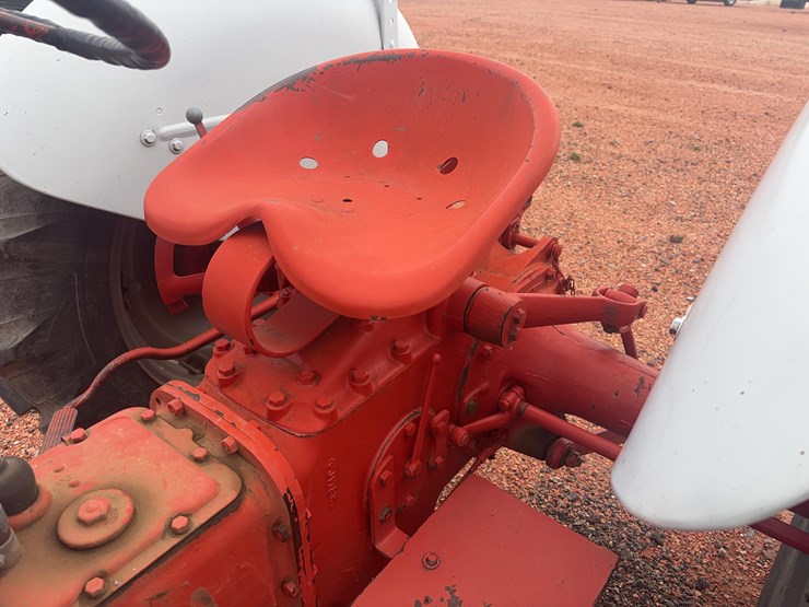ford-8n-image-9