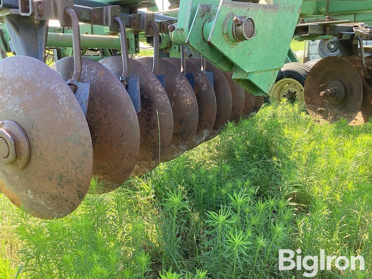 john-deere-331-image-13