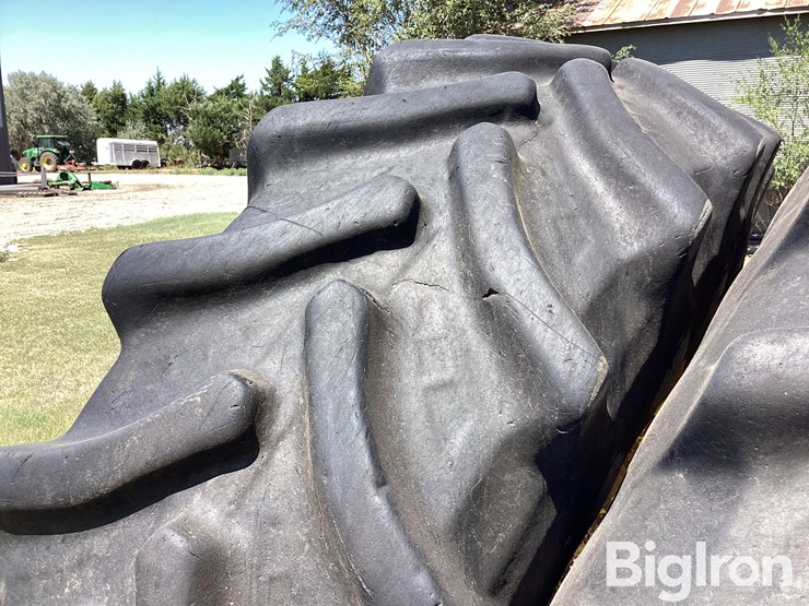 john-deere-520-image-17