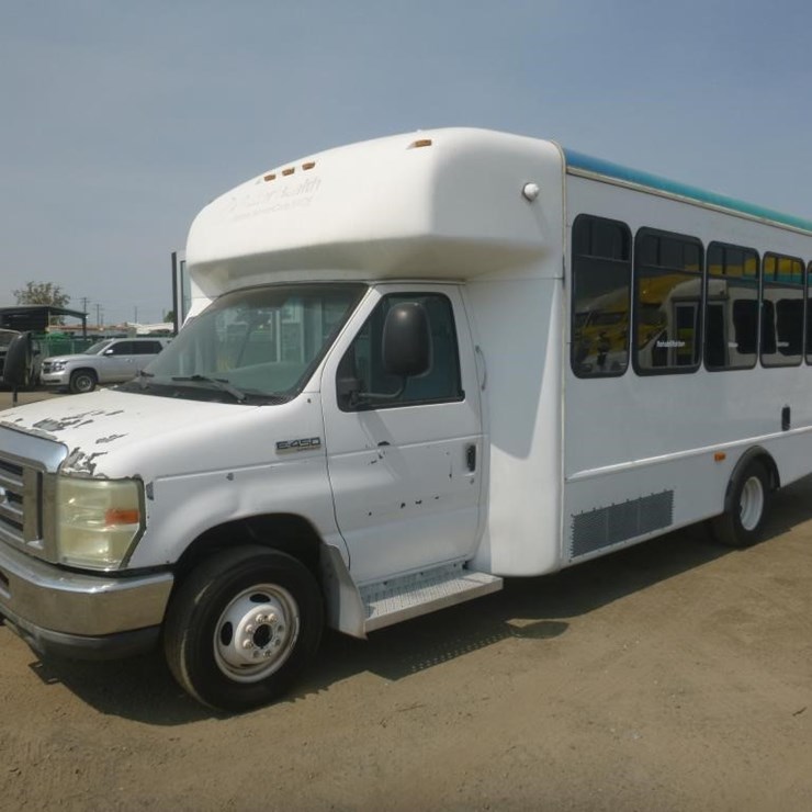 2008 FORD E450