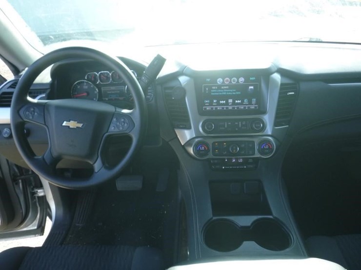 2018-chevrolet-tahoe-image-9
