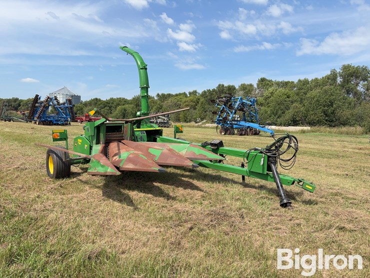 john-deere-3975-image-1