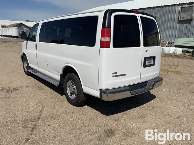2010-chevrolet-express-g3500-image-7