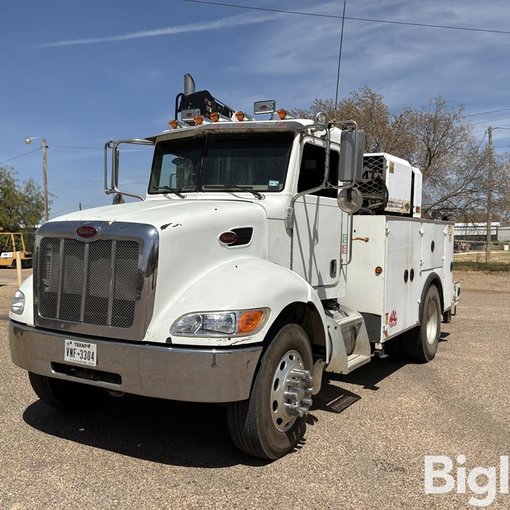 2008 PETERBILT 335