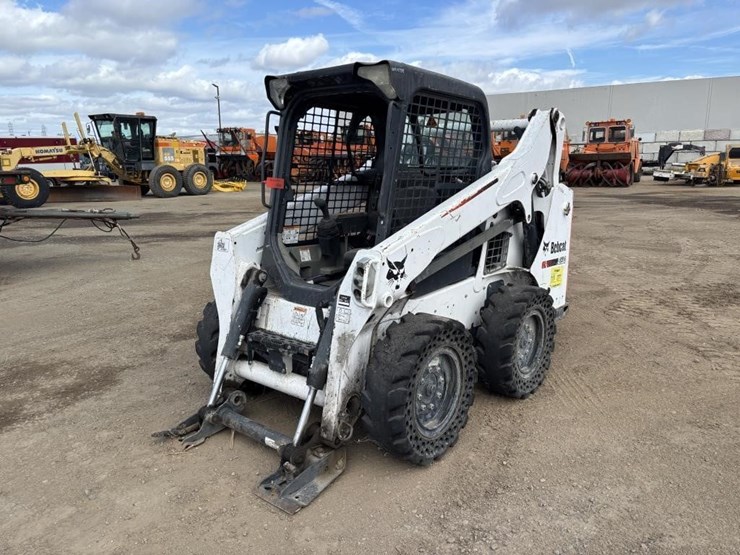 2016-bobcat-s590-image-1