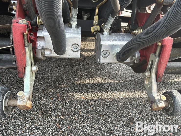 massey-ferguson-730-image-15