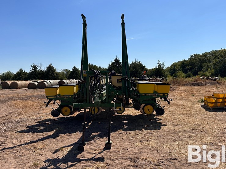 john-deere-7200-image-2
