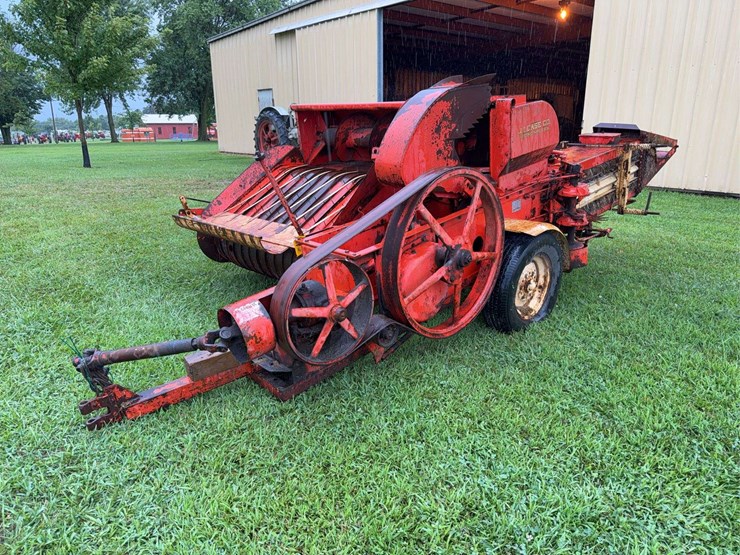 case-133-square-baler-image-1