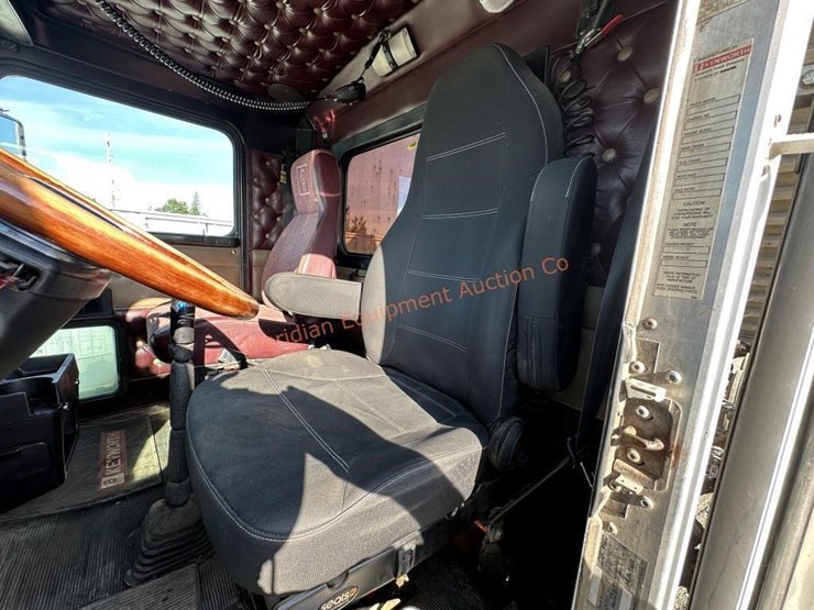 2000-kenworth-t800-image-35