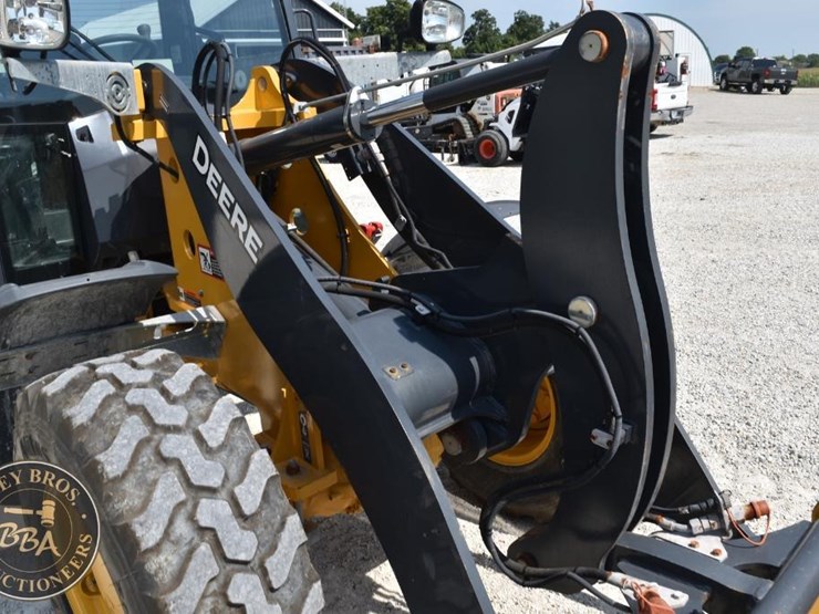 2024-deere-204-g-tier-image-24