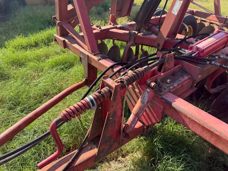 massey-ferguson-820-image-35