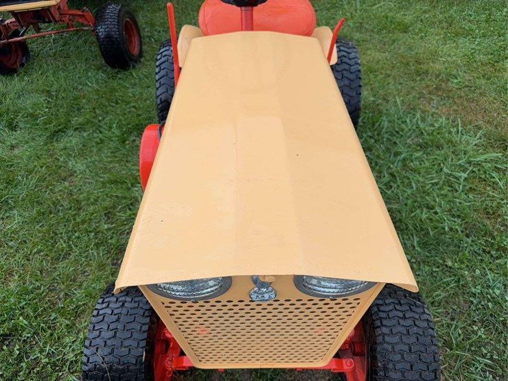 case-130-garden-tractor-image-5