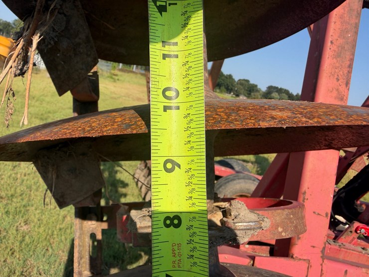 massey-ferguson-820-image-54