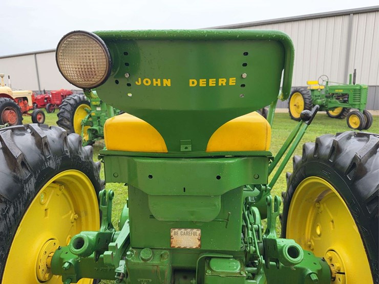 john-deere-520-image-32