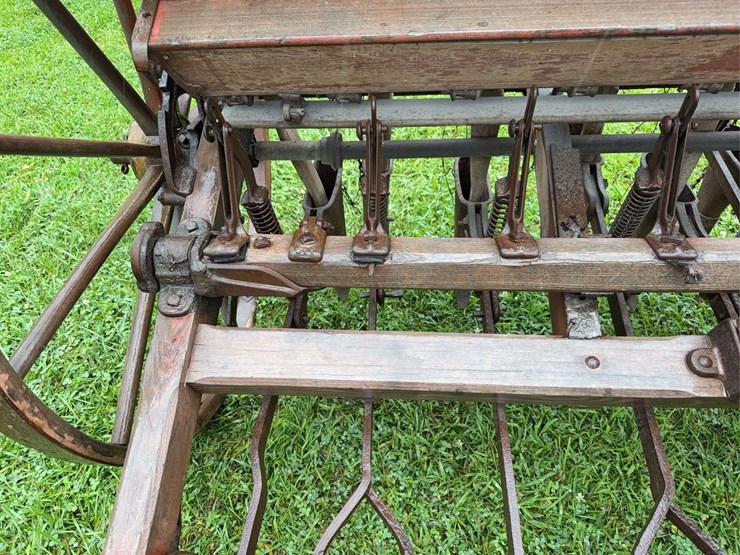farmers-friend-drill-image-9