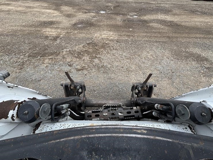 2015-bobcat-t770-image-20