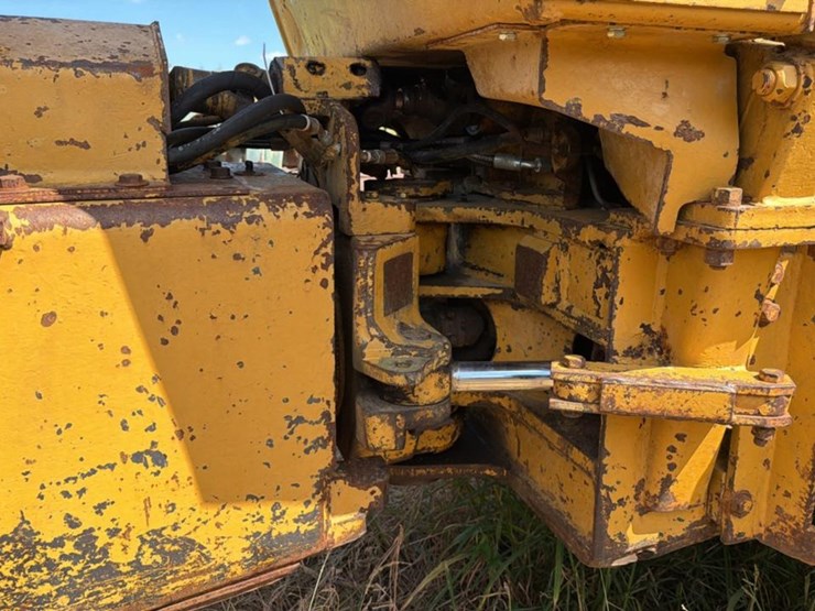 1988-caterpillar-518-image-19