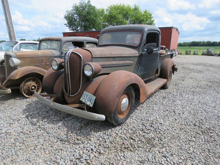 1938-plymouth-pt-57-pickup-image-3