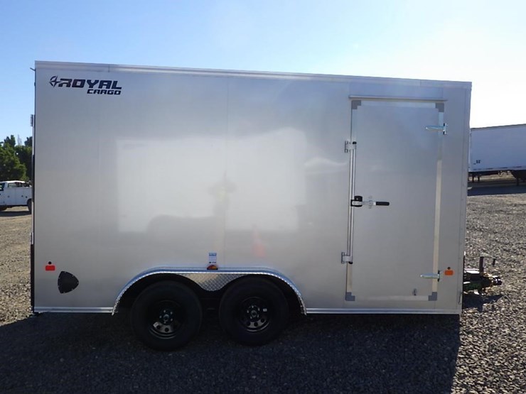 2027-royal-lcht35-7.516v-86-t/a-enclosed-trailer-image-6