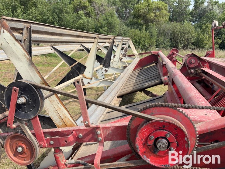 case-ih-ih4000-windrower/swather-image-11