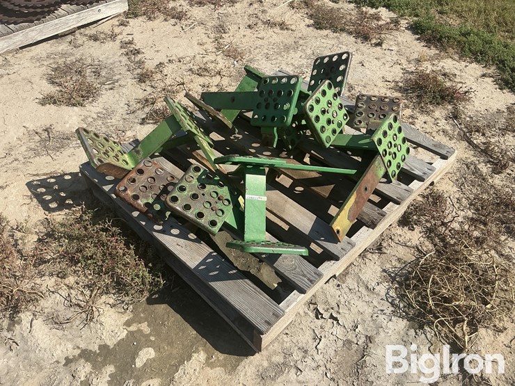 john-deere-30-image-1