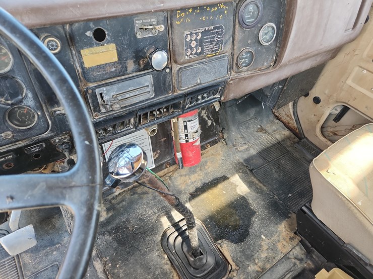 1979-international-f-2554-dump-truck-image-25