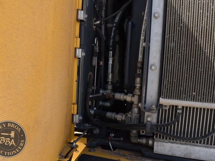 2019-deere-744kii-image-37