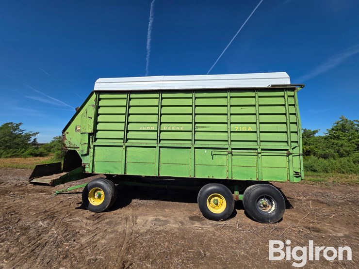 john-deere-716a-image-8