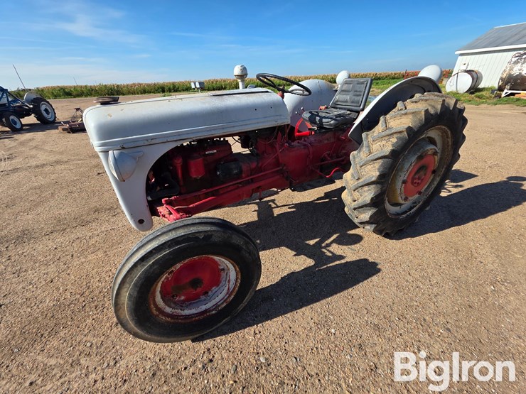 ford-8n-image-1