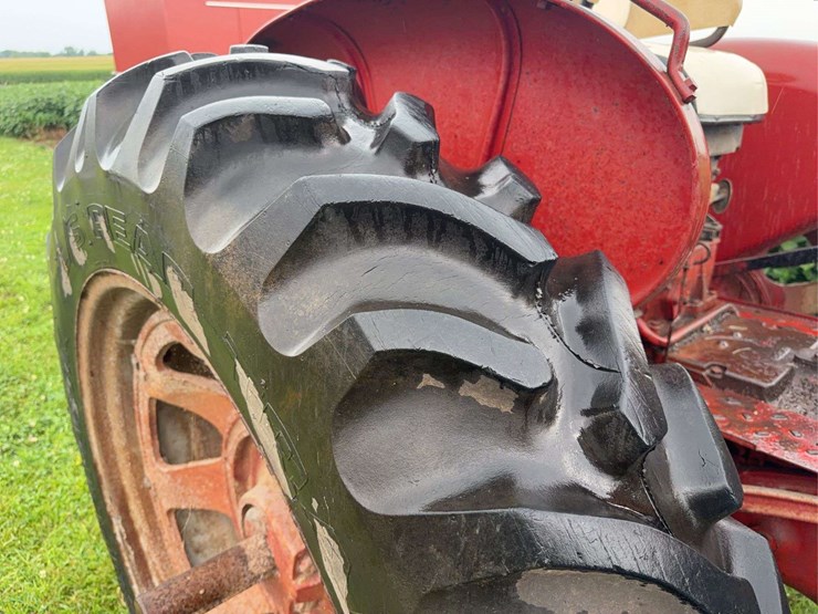 farmall-504-image-27