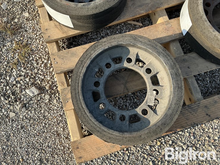 john-deere-8020-image-9