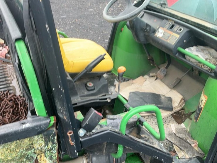 john-deere-gator-image-32