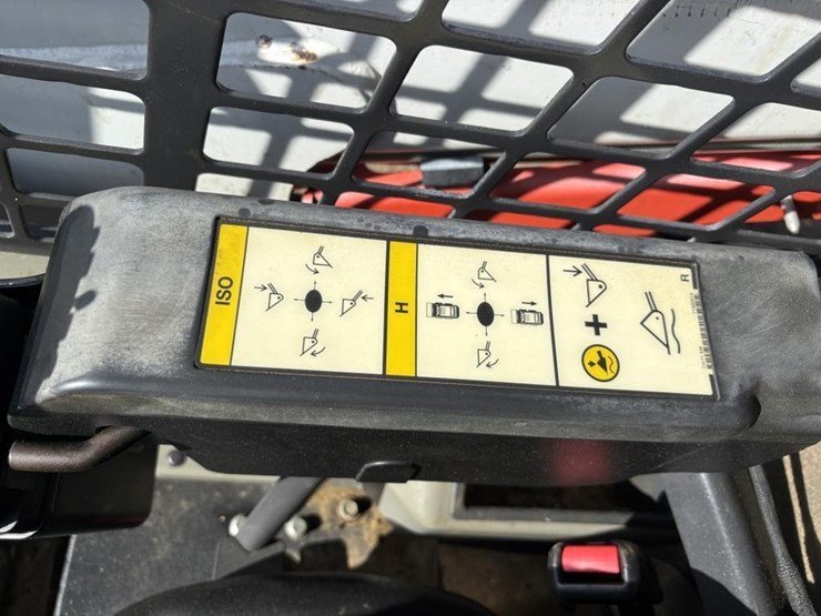 2020-bobcat-t450-image-26