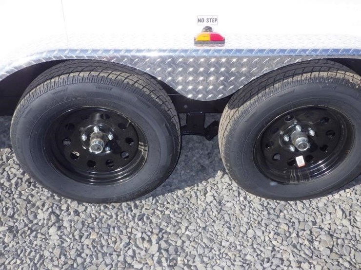 2027-royal-lcht35-7.518v-86-t/a-enclosed-trailer-image-13