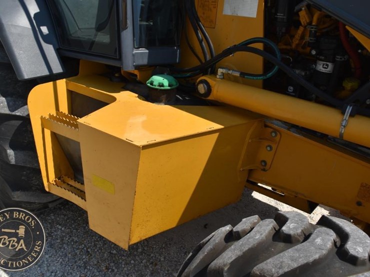2015-deere-410k-image-42