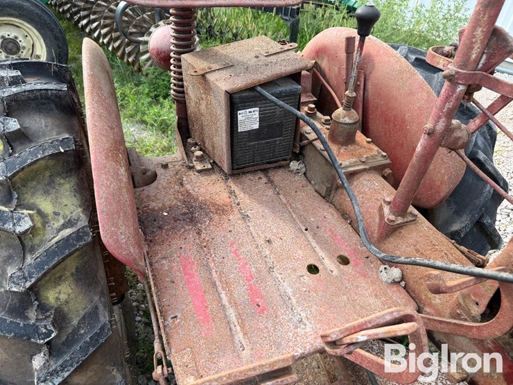 1949-international-cub-image-11