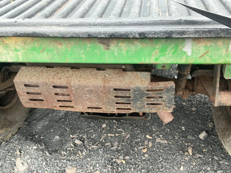 john-deere-gator-image-33