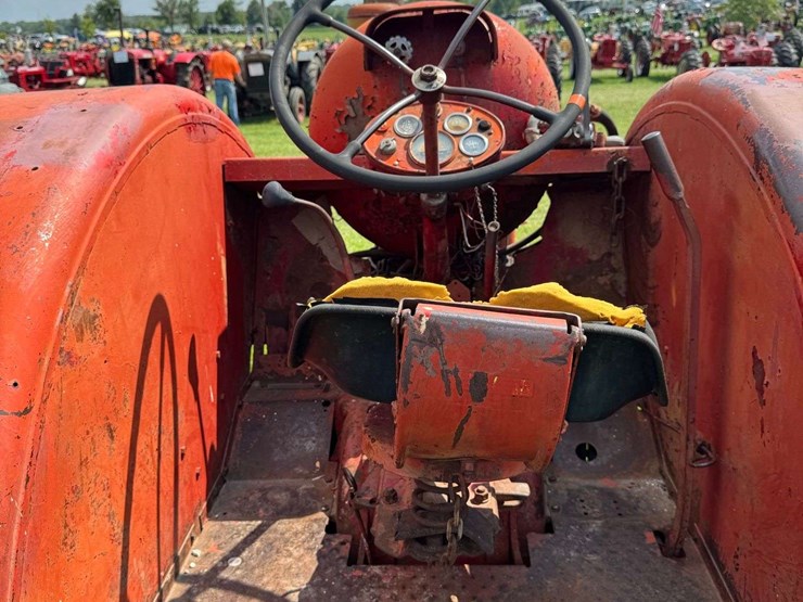 1956-international-650-image-2