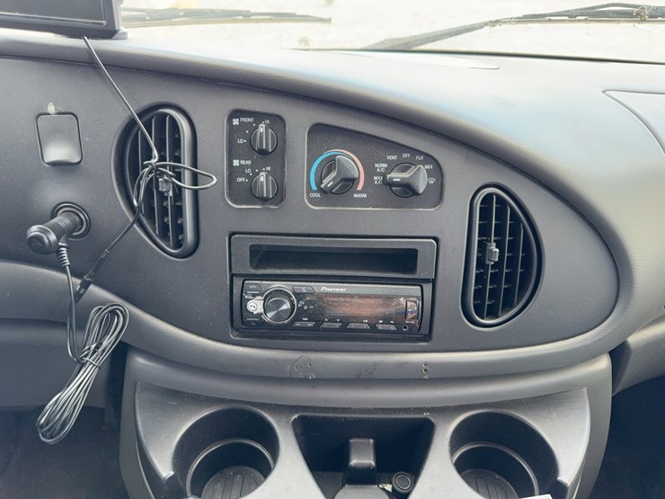 2006-ford-e450-image-50