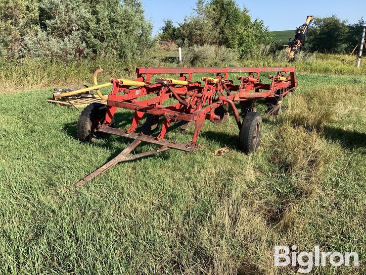 melroe-5-bottom-pull-type-plow-image-1