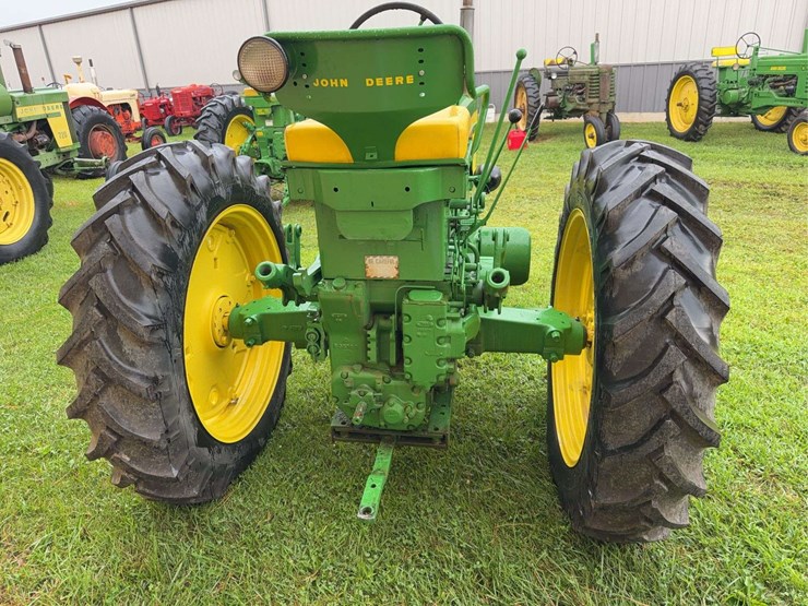 john-deere-520-image-3