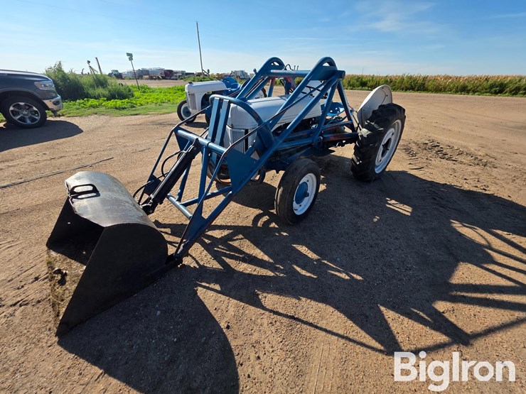 ford-8n-image-1
